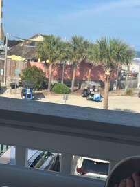 Ocean Annie's Beach Bar