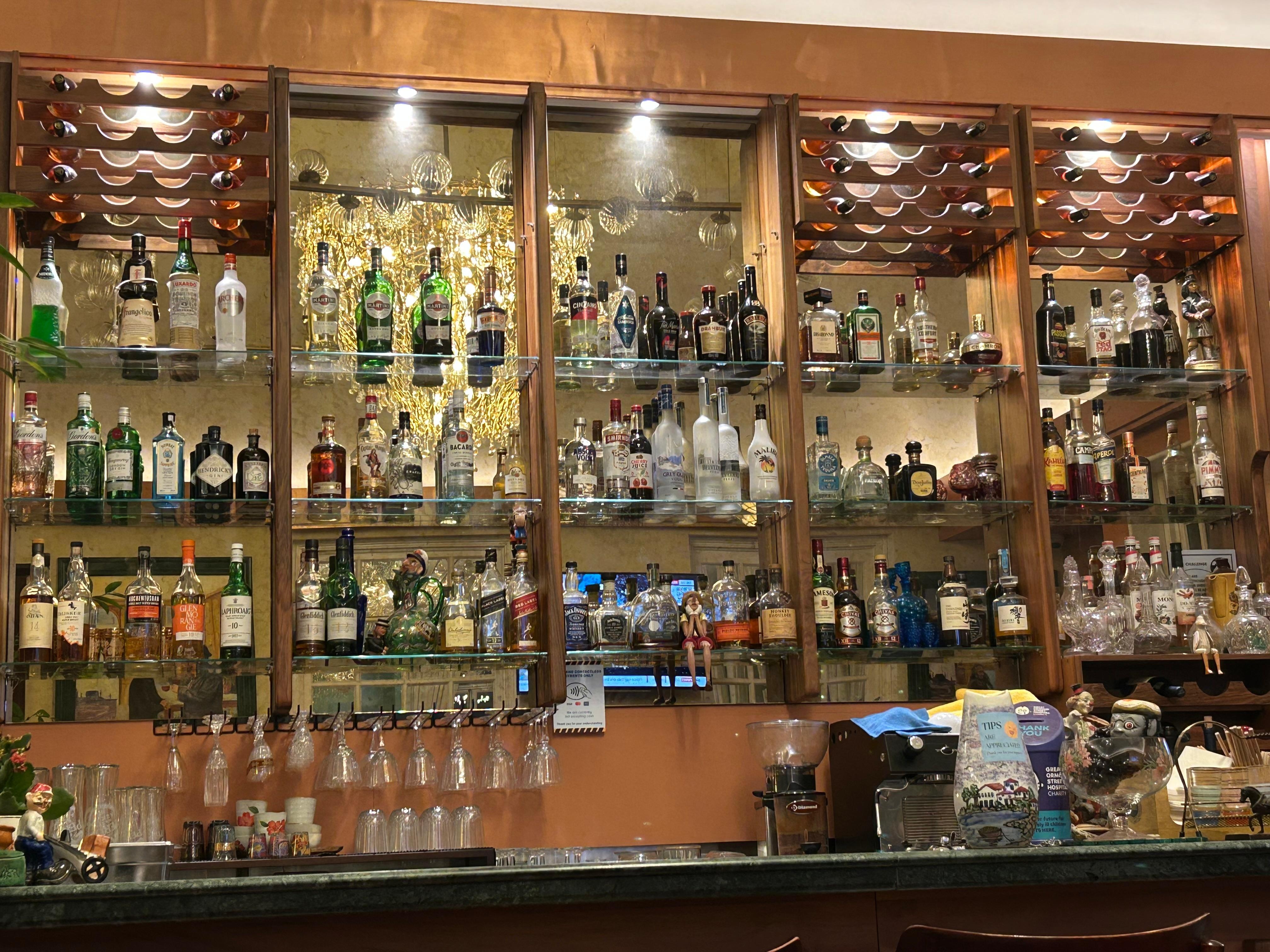 Bar