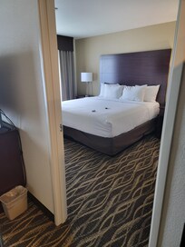 Very nice bed