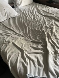Je dormais dans un trou