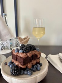 Delicious cake and sparkling wine
