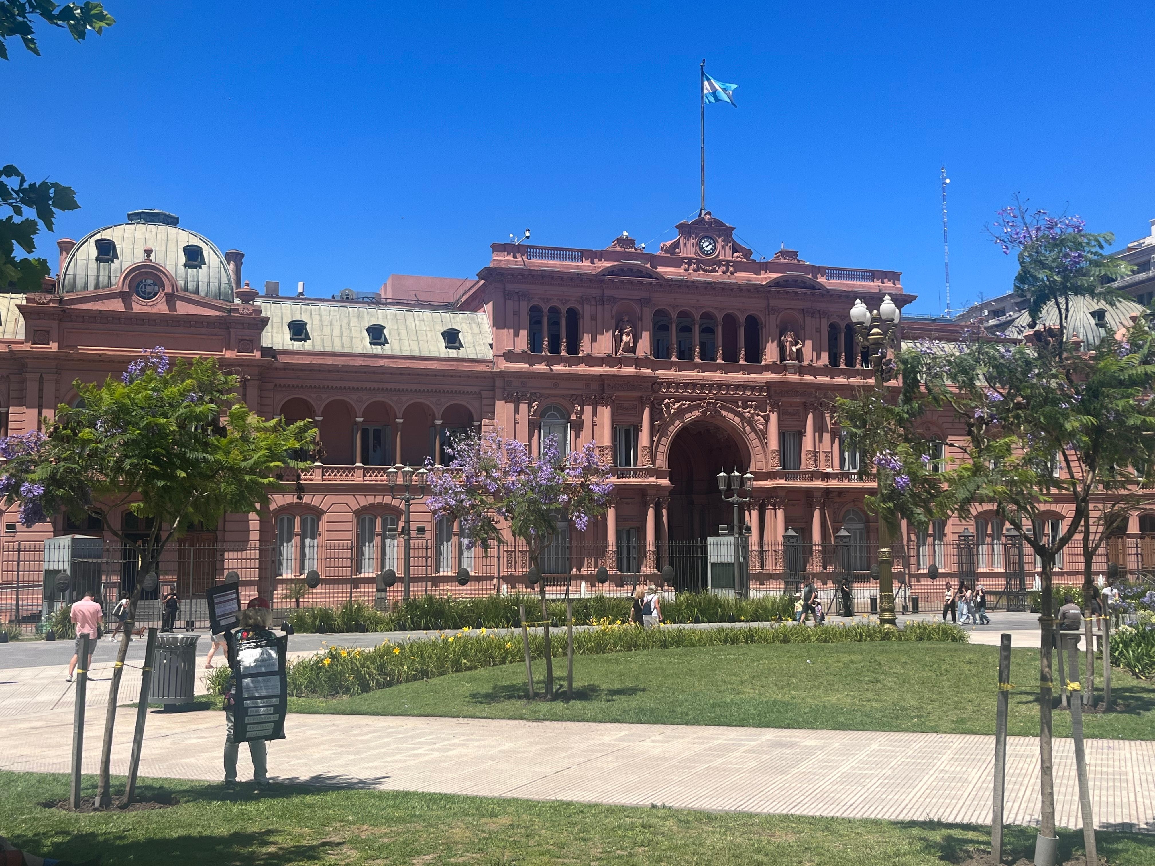 Plaza de Mayo … un luogo speciale con la Casa Rosada 