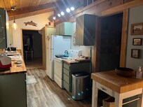 Fridge WITH icemaker!!