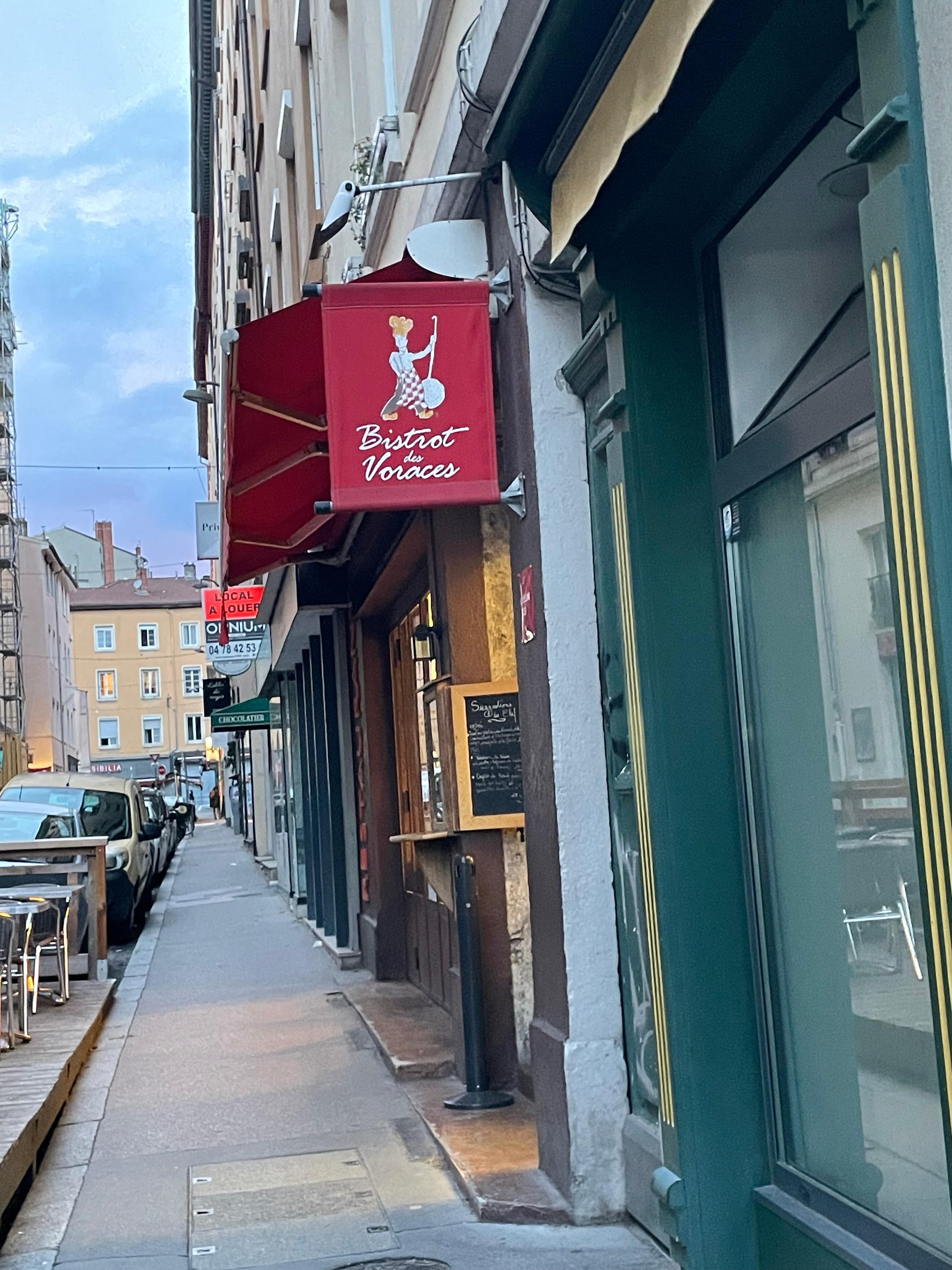 Family run French restaurant within 1 minute of walk from the hotel