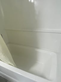 Very clean tub.