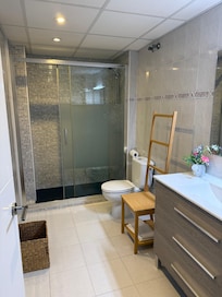 The water pressure is great and hot water in seconds.