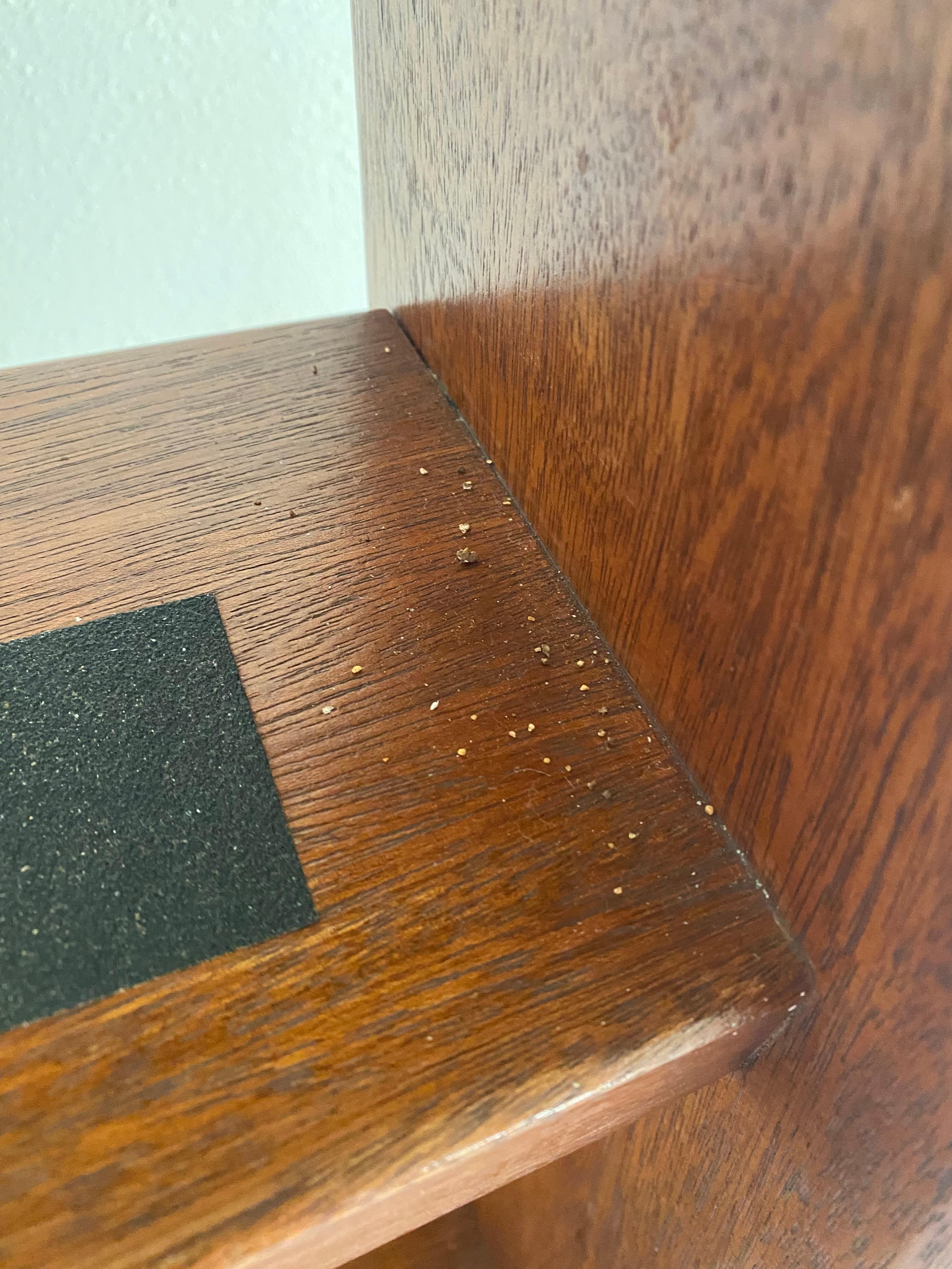 There was debris on the ladder.