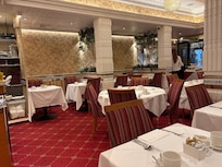 朝食のレストラン