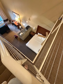 Overlooking balcony from jacuzzi area