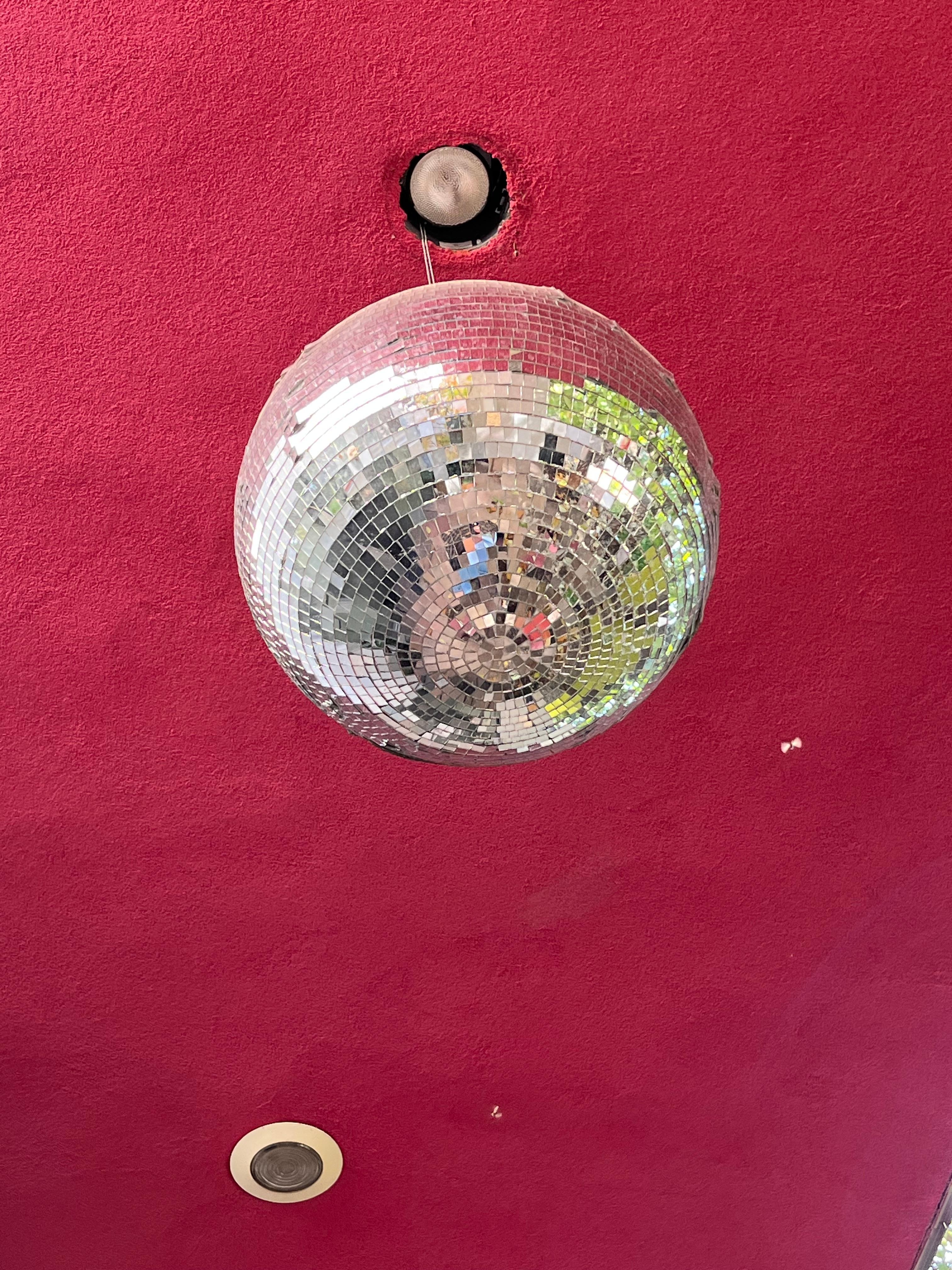 Fun little details and modern art throughout the home were fantastic touches. 