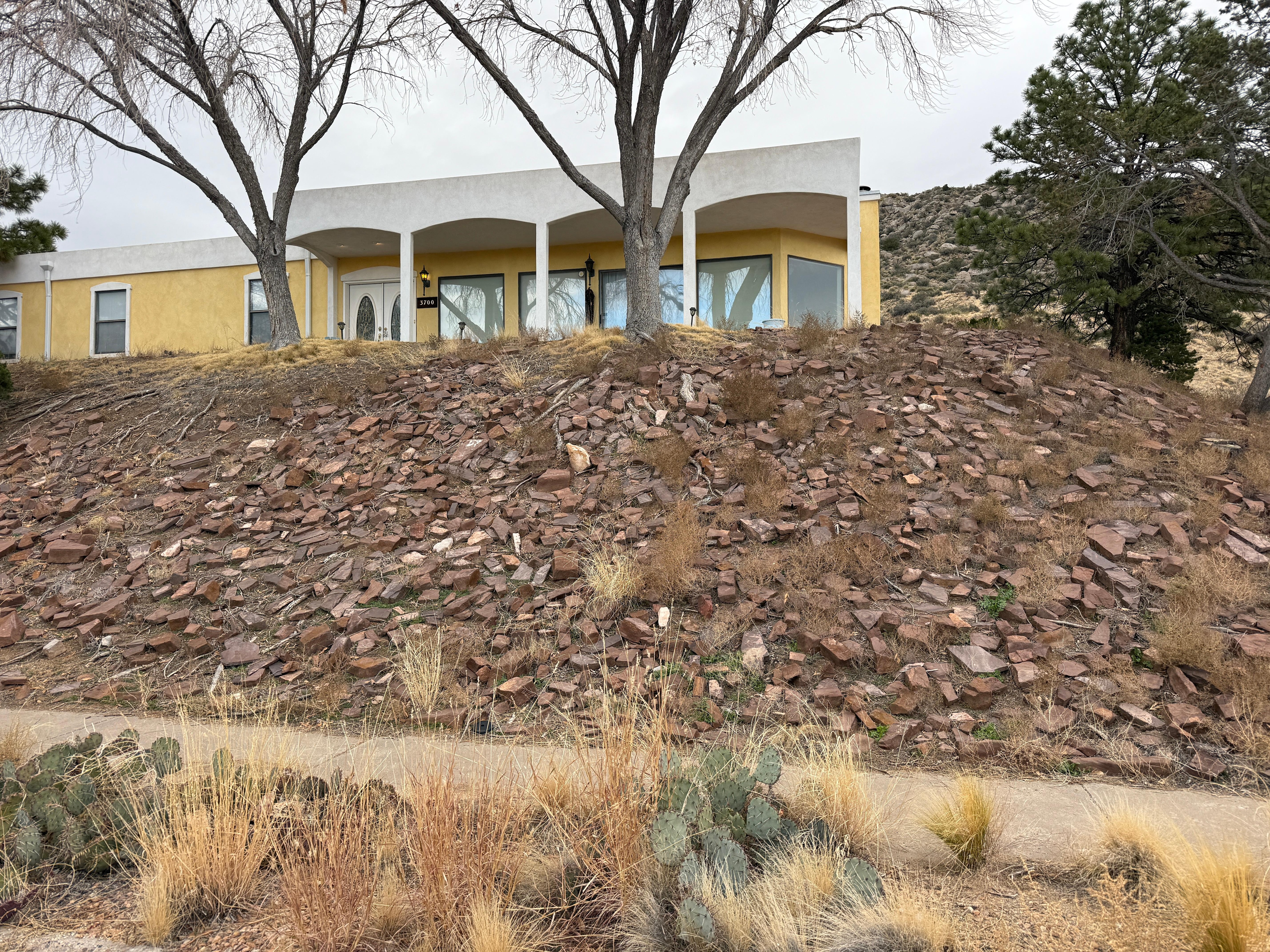 Access to front door