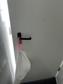 Dans les toilettes du rooftop