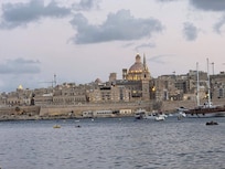 Short walk from the prpery