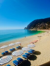 beach in Monterosso