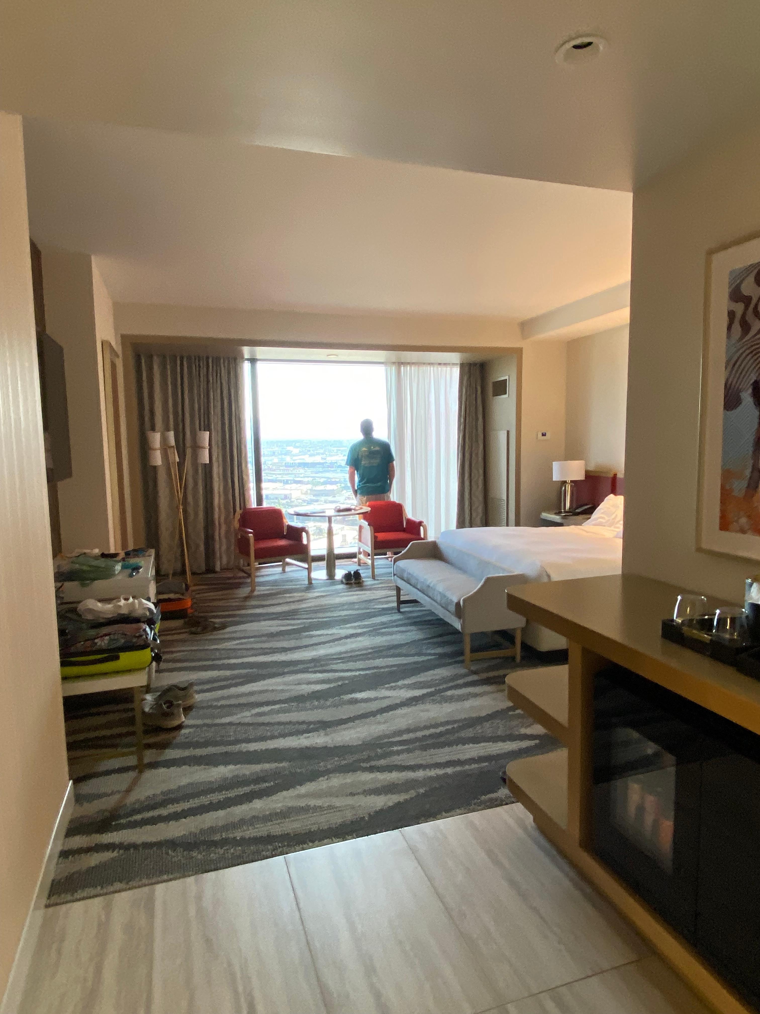 Big room!