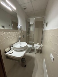 Clean bathroom, yes, small, but what more do you need AND it is Florence.