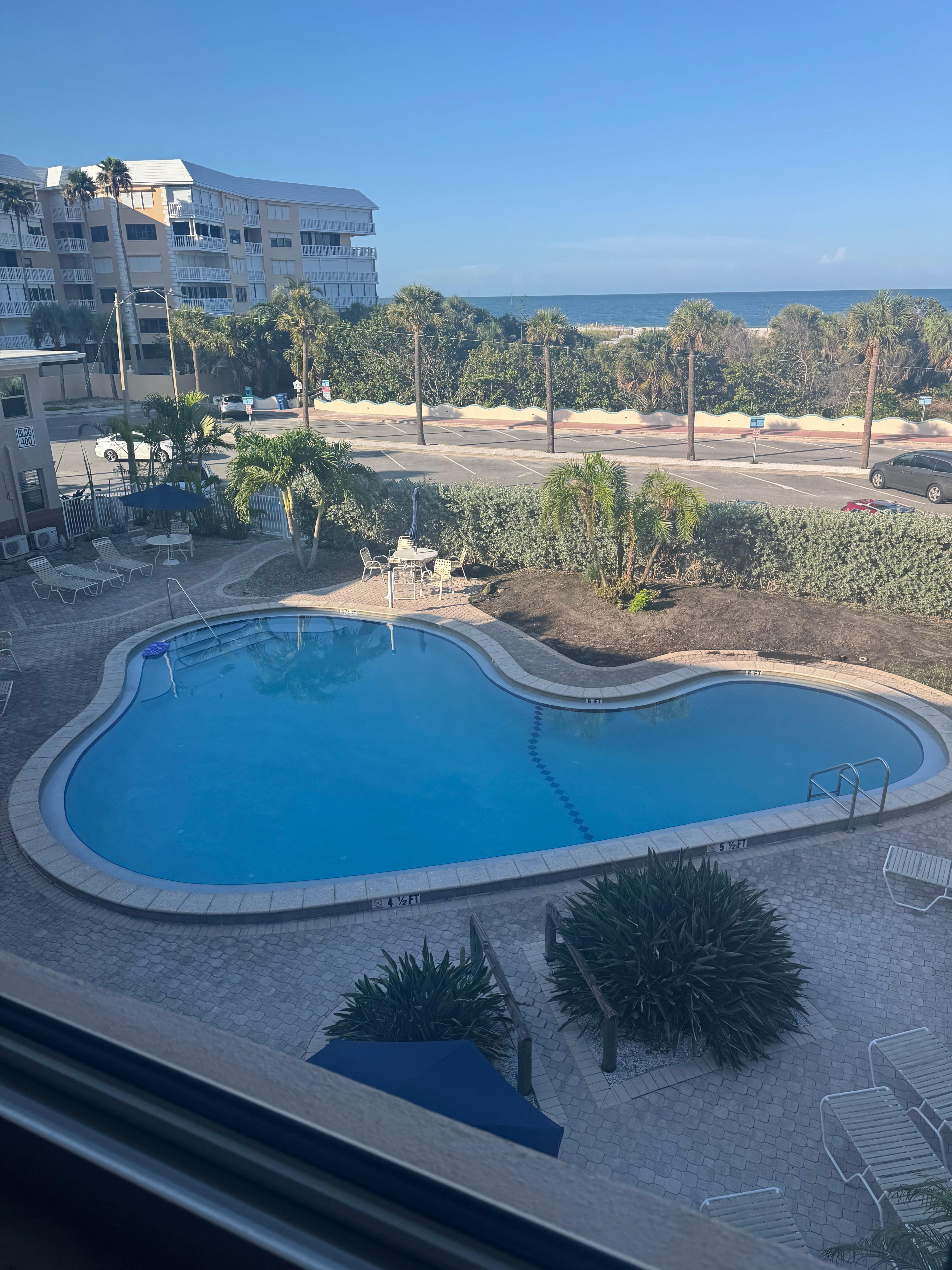 Pool area 