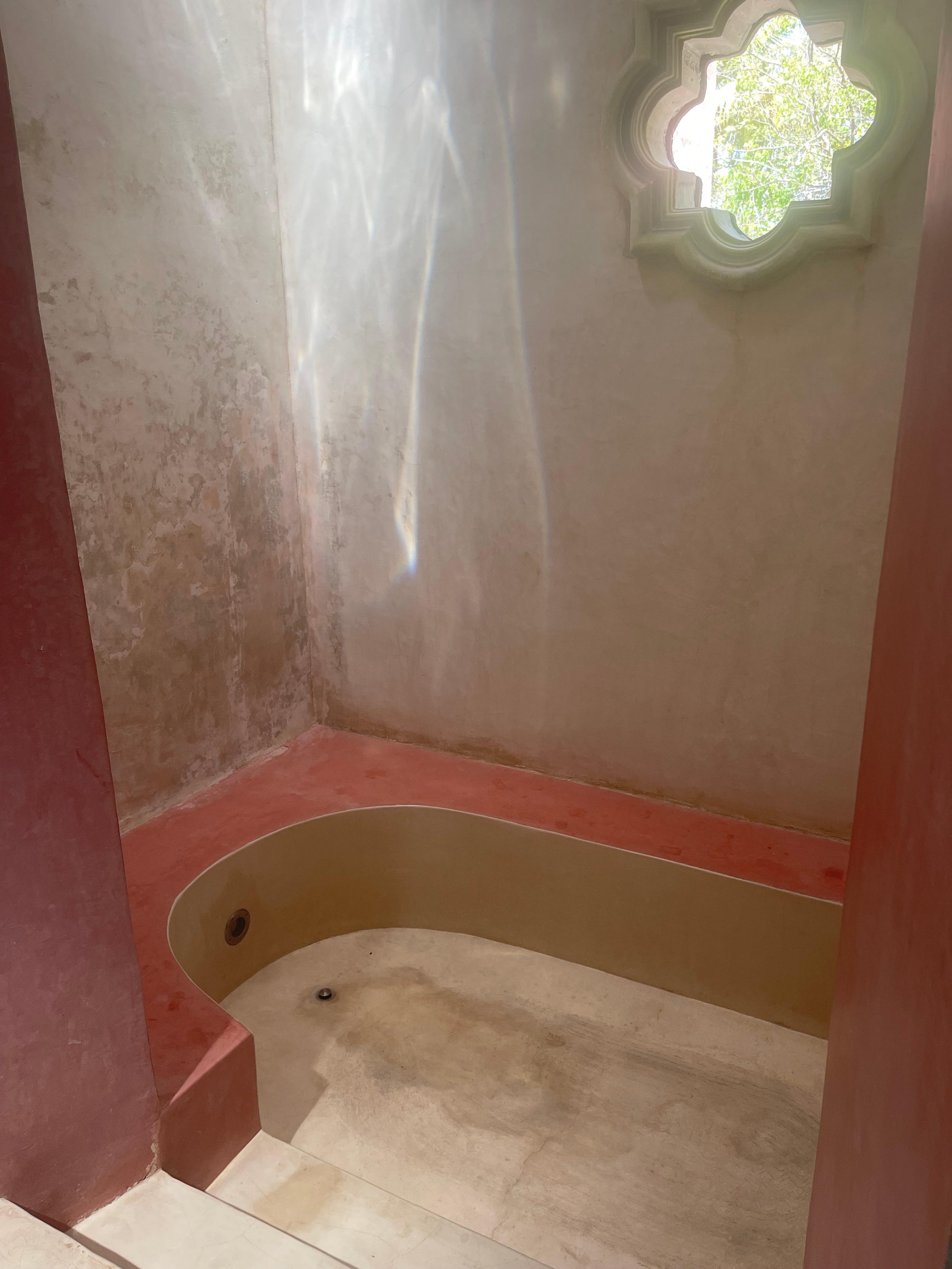 Sunken bath.