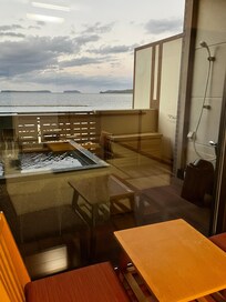 Outdoor bath overlooking ocean