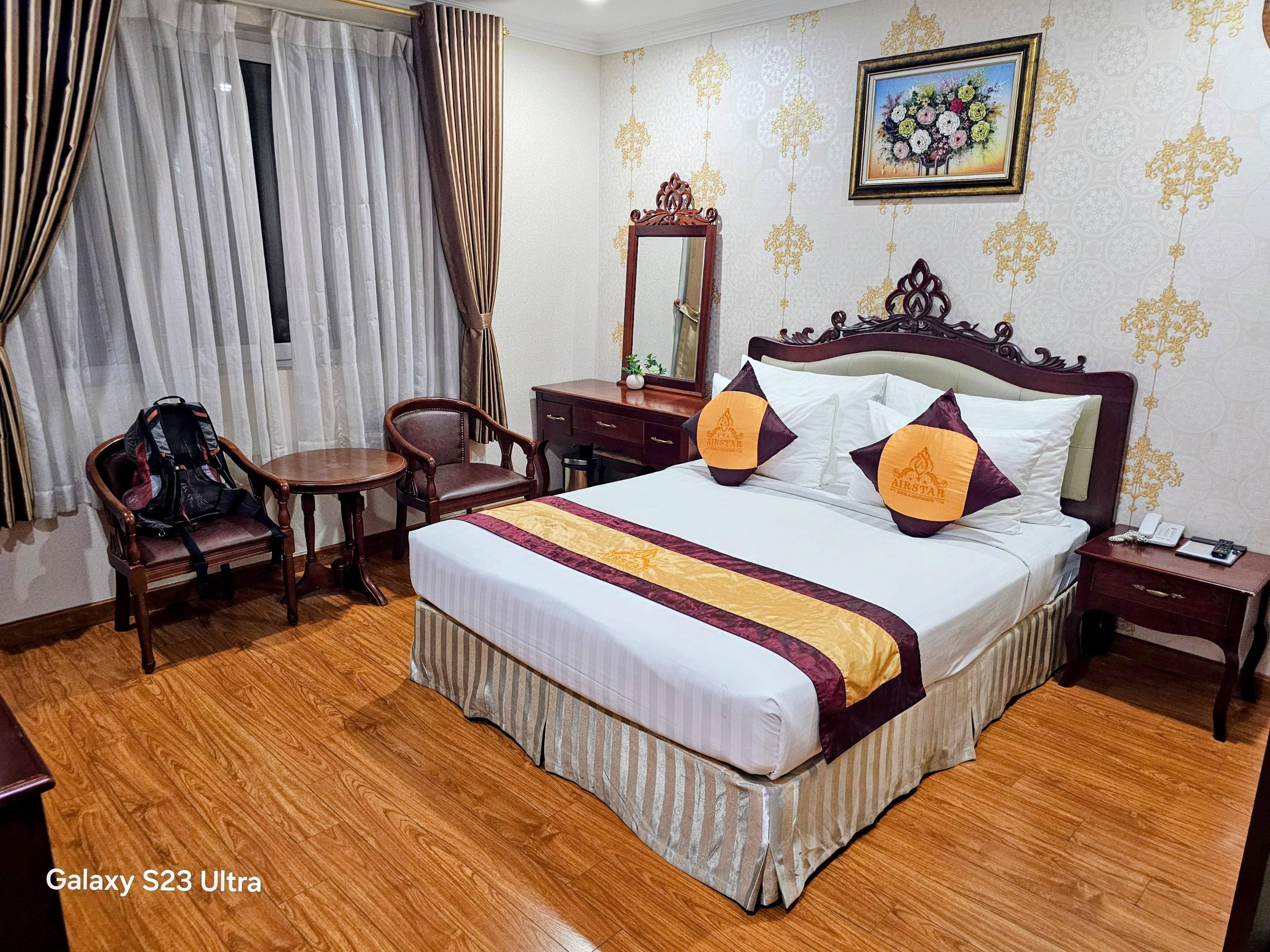 Very comfortable king size bed.