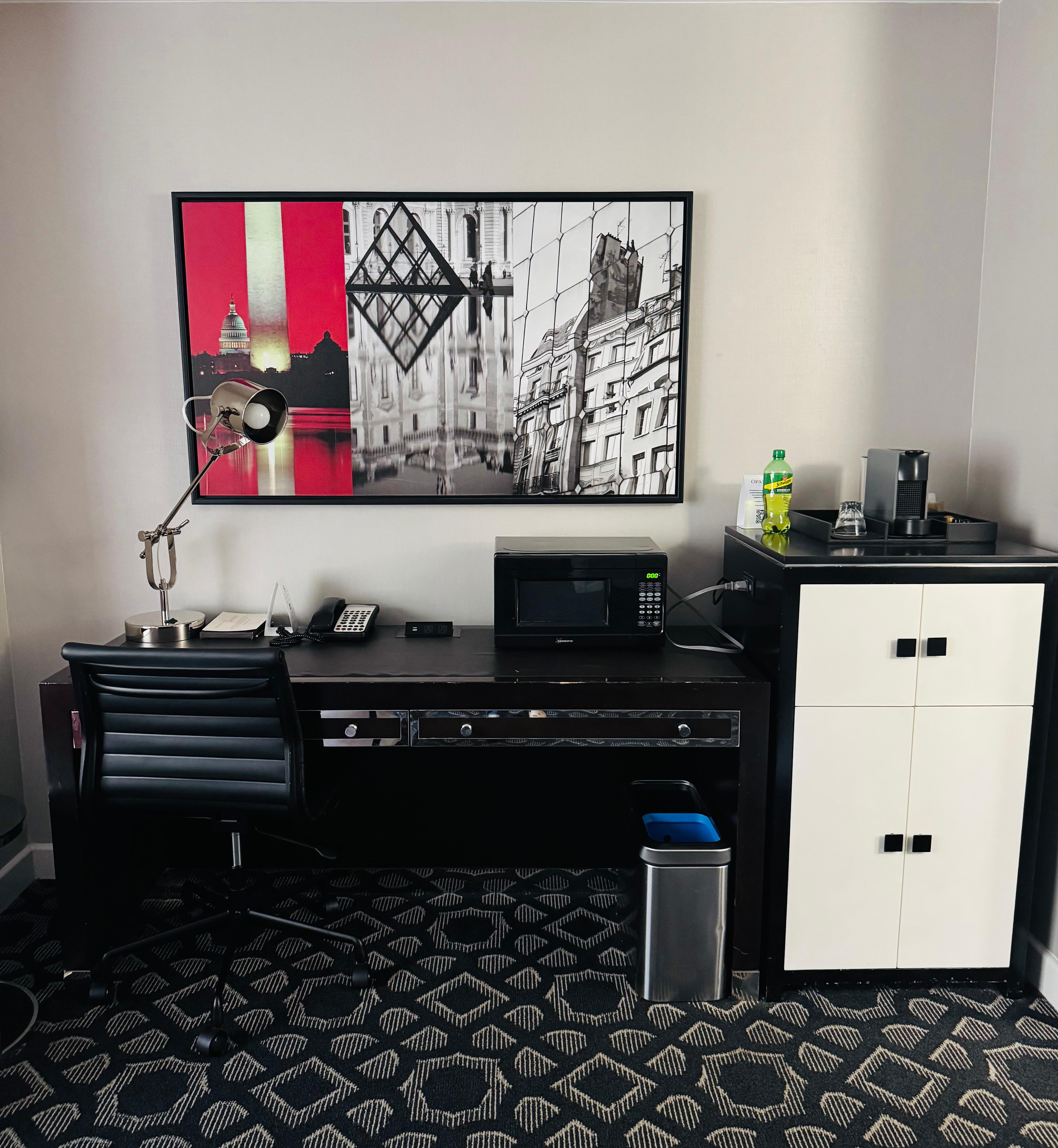 Junior Suite desk area