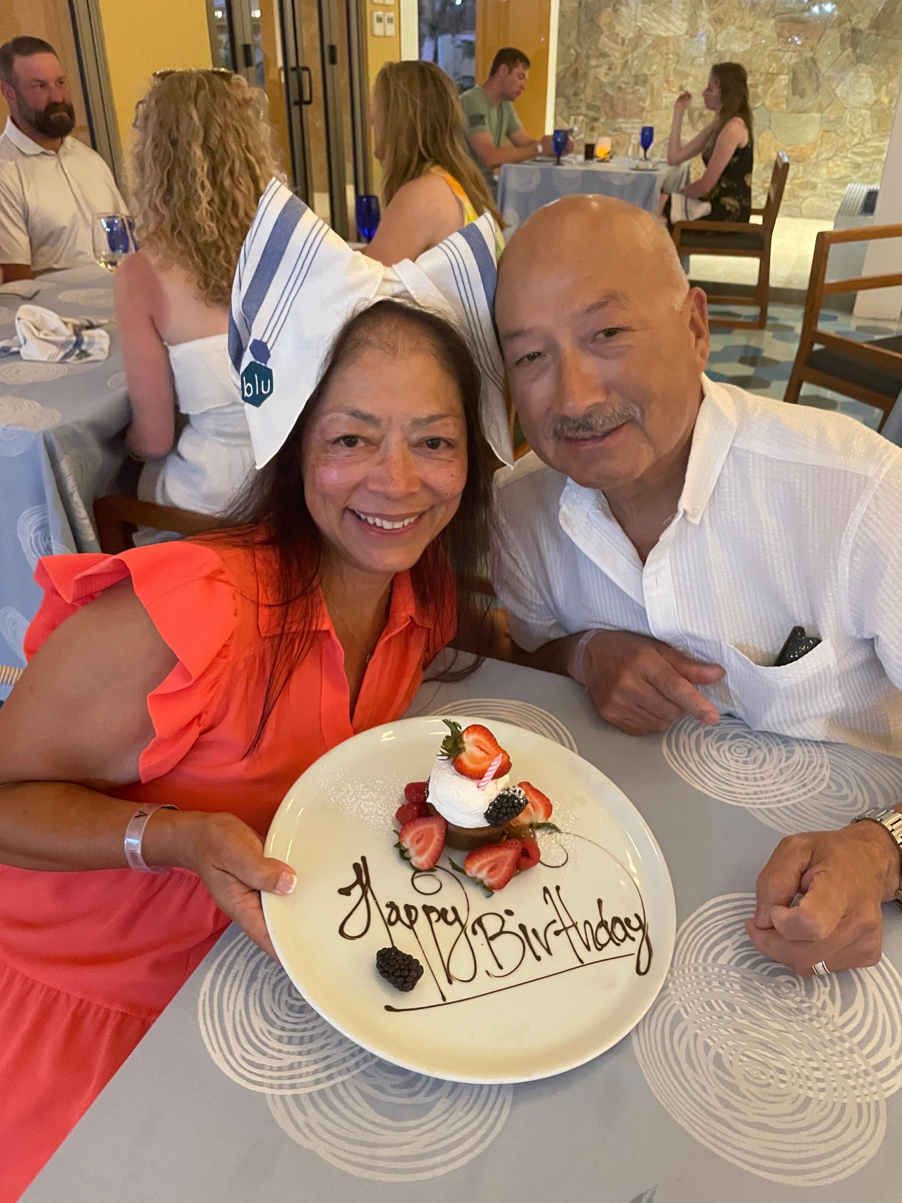 They prepared a surprise dessert for my birthday including Minnie Mouse bow made with my napkin. 😋