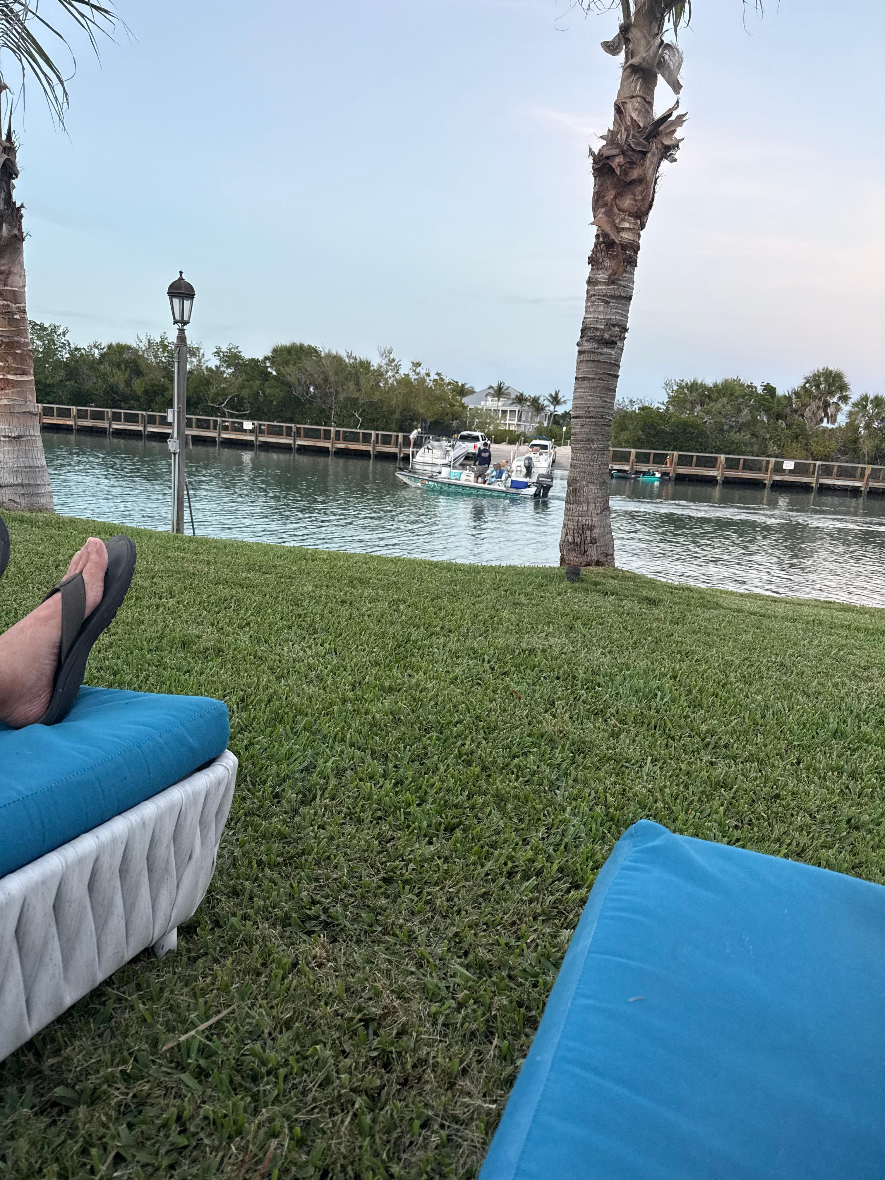 Bayside entertaining boat ramp. 