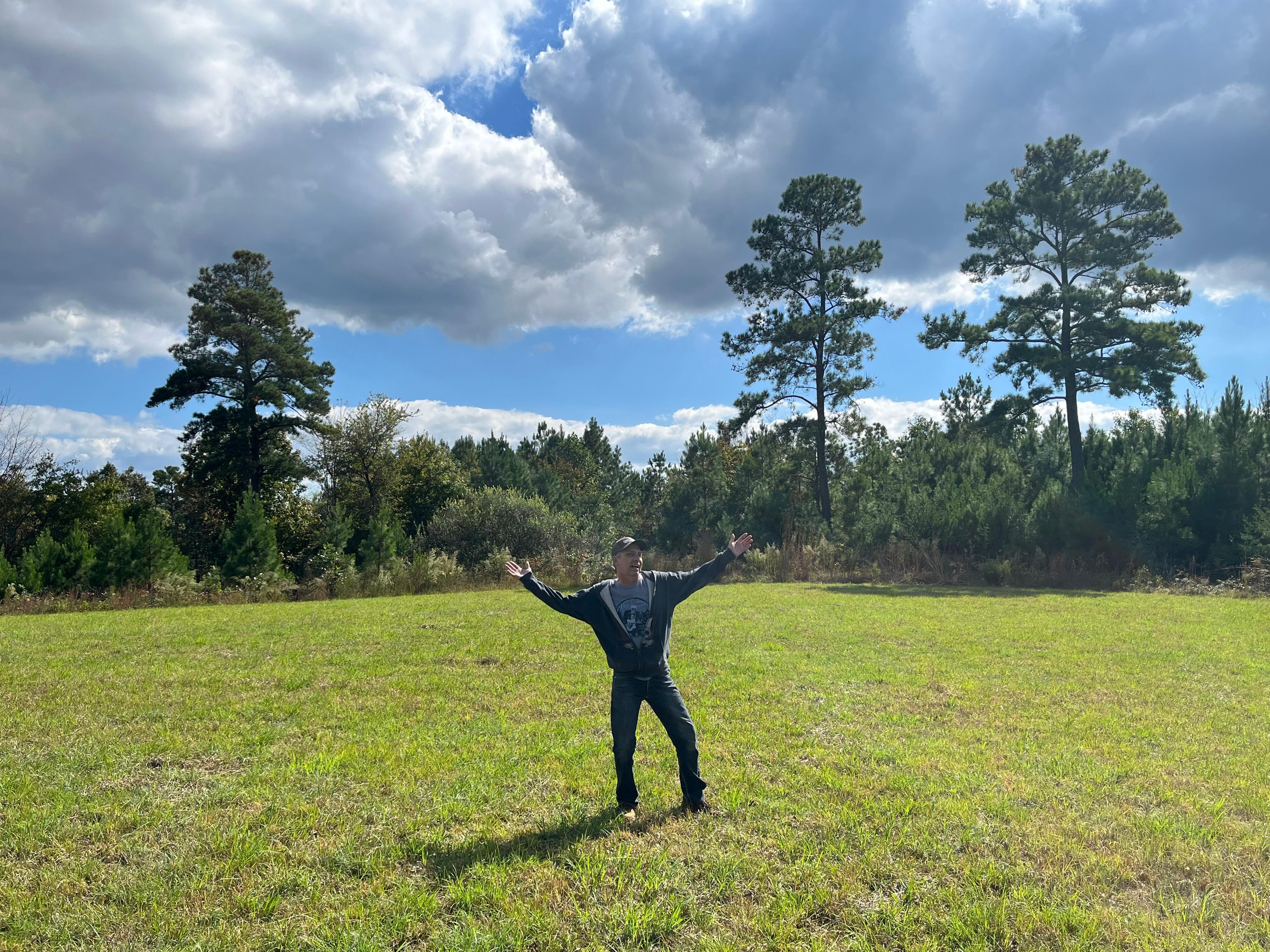 Hubs loving the isolated space