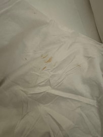 The rooms were not clean, and the duvets were dirty — I’ve attached pictures showing the condition.