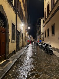 Anyway never be drunk in a club.. or in the street. Bad people track that and attack in firenze.