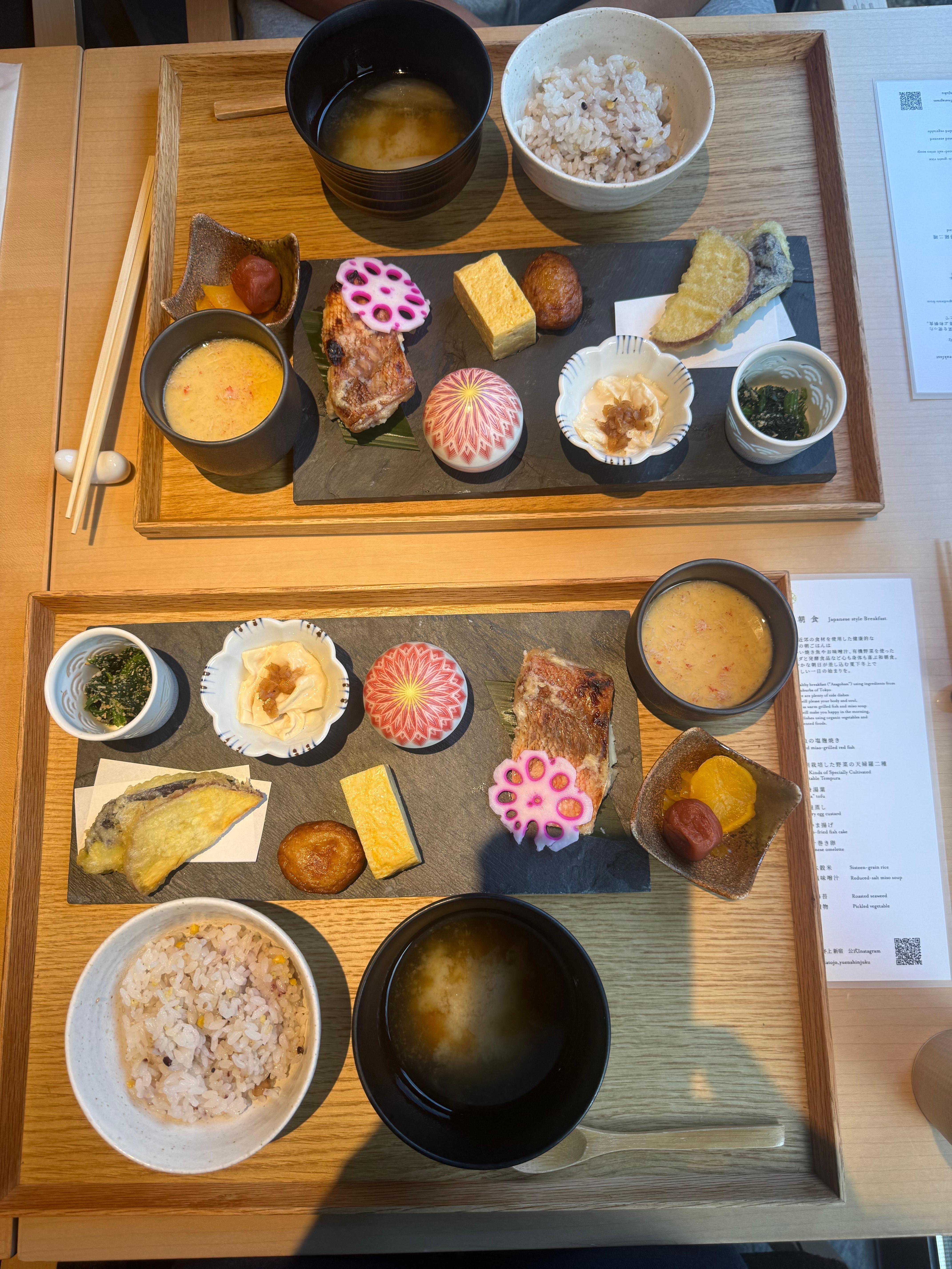 Breakfast 