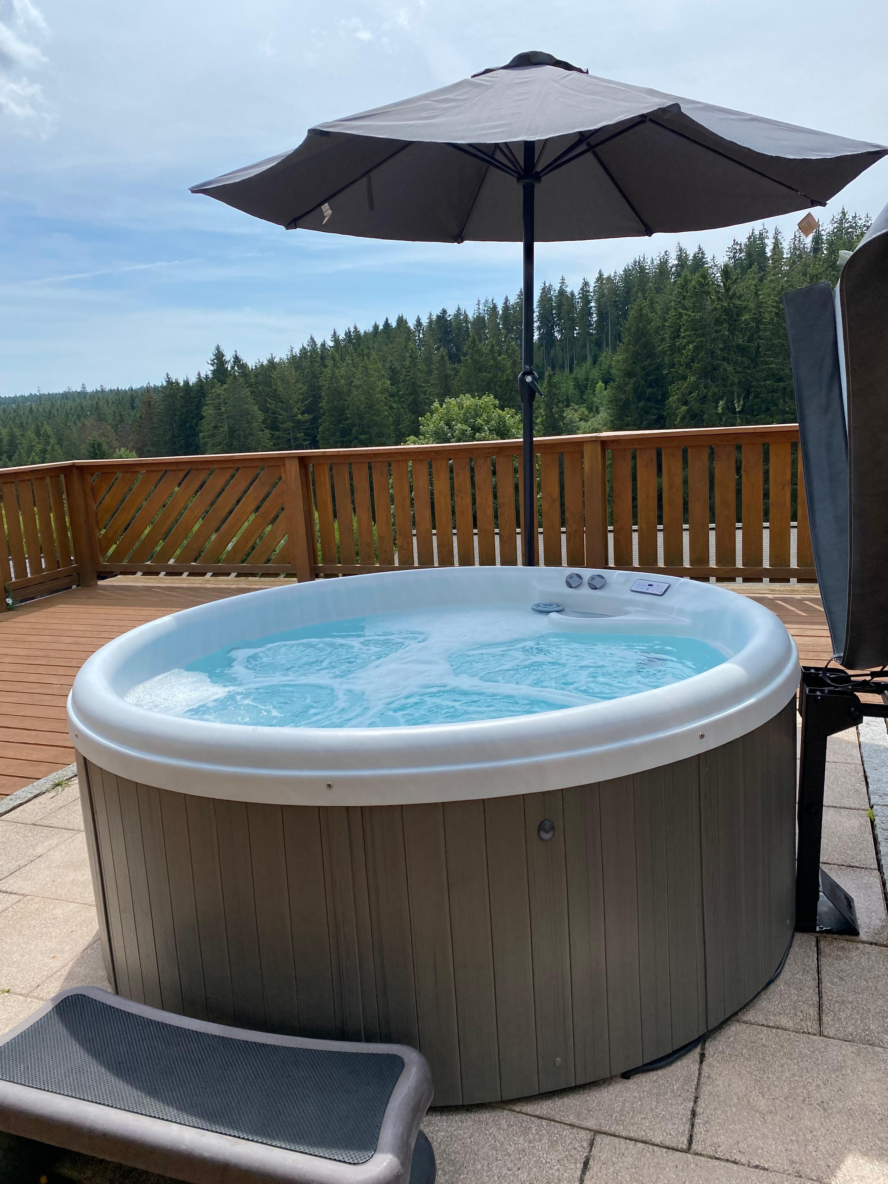 Exklusives Jacuzzi mit Weitblick 