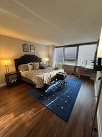Comfy king bed