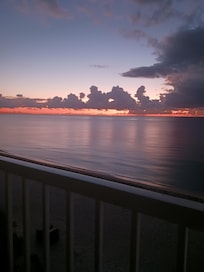 I love this place. I will soon visit again and again. Very nice. A foot on the beach. I love it. I love it