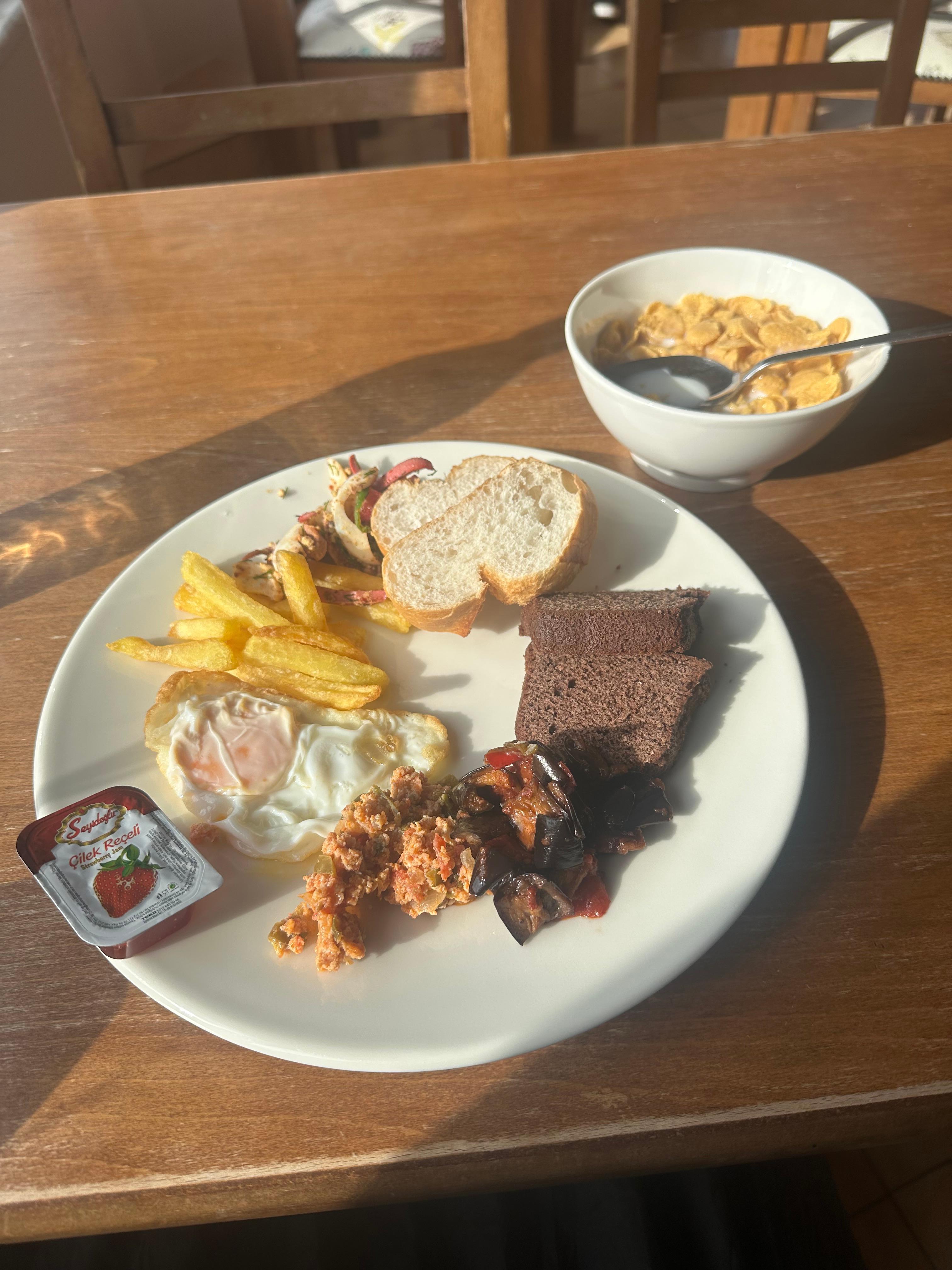 Breakfast 