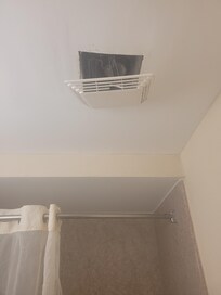 El extractor del baño en esas condiciones 😱😱