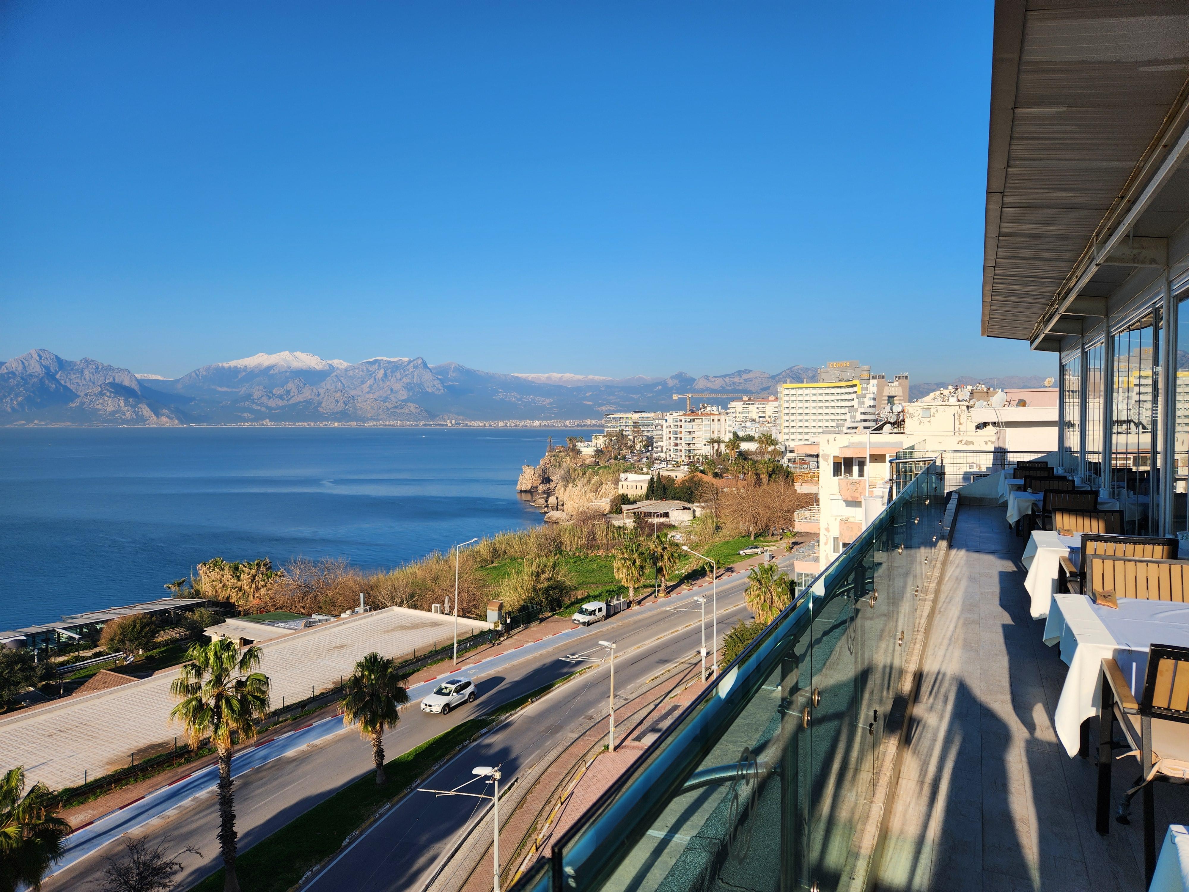 6th floor restaurant terrace