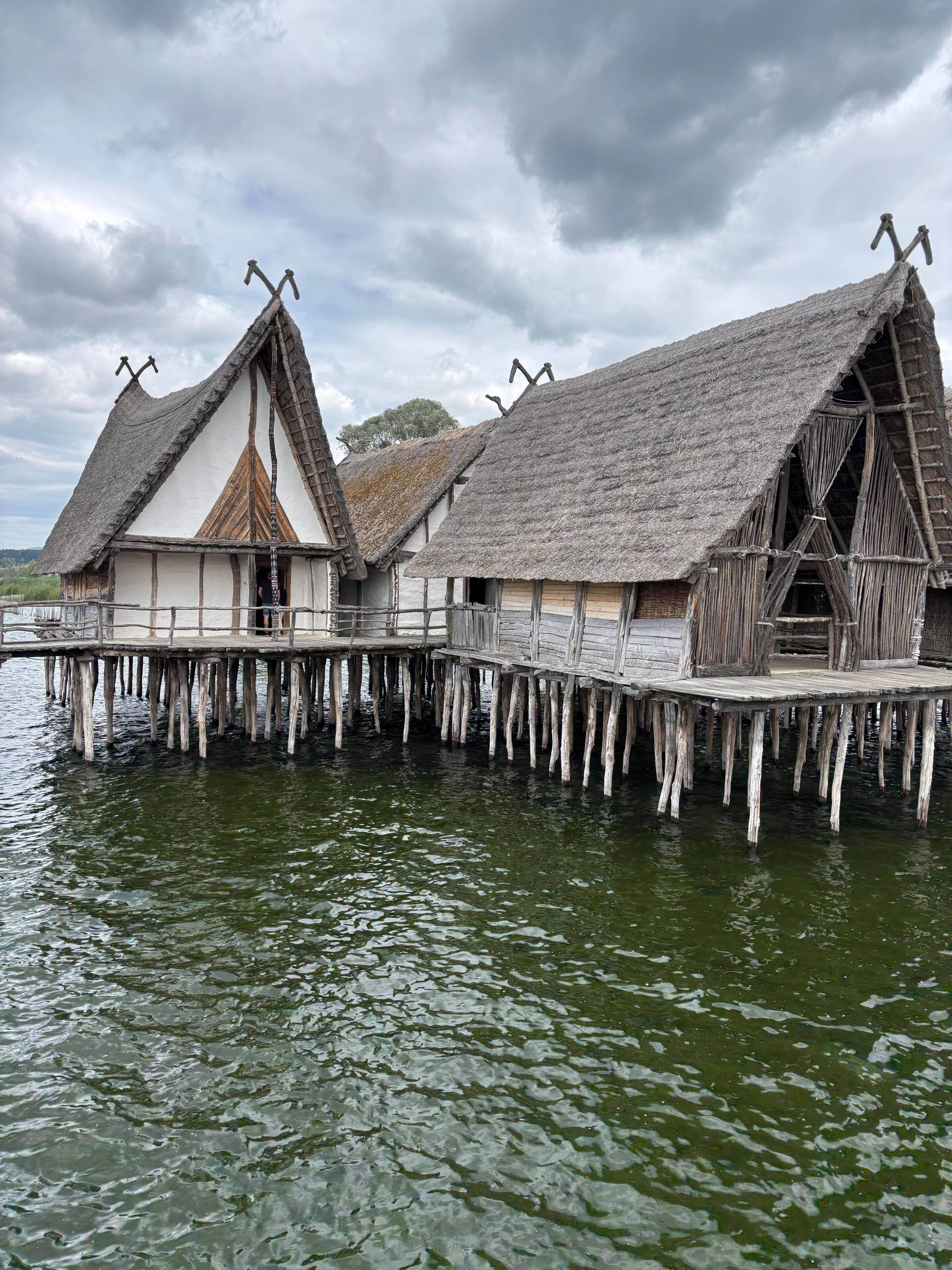 Pfahlbauten 