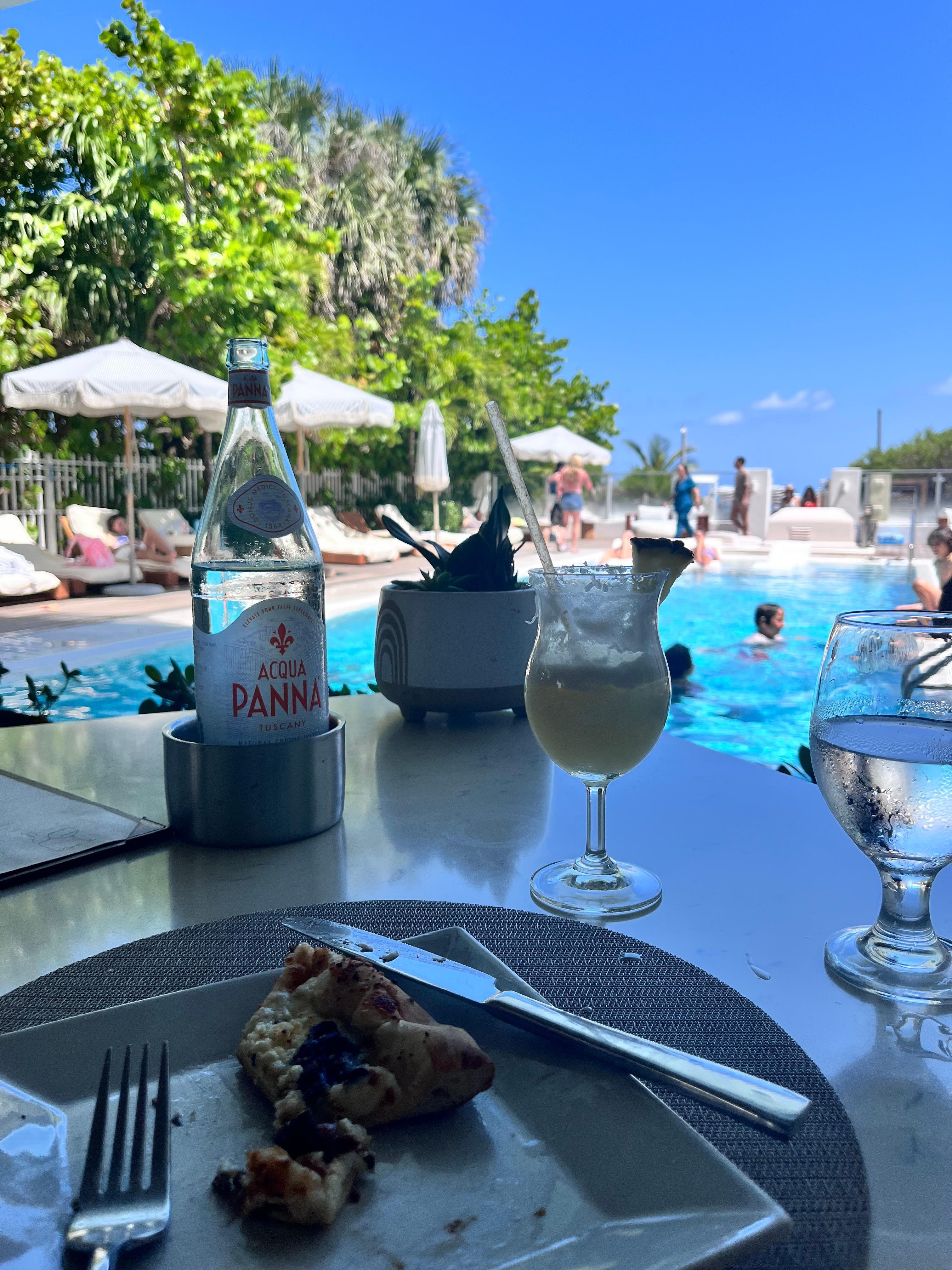 Restaurant by the pool