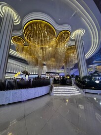 Bleau Bar and it’s gorgeous chandelier, architecture goes insaneeee here