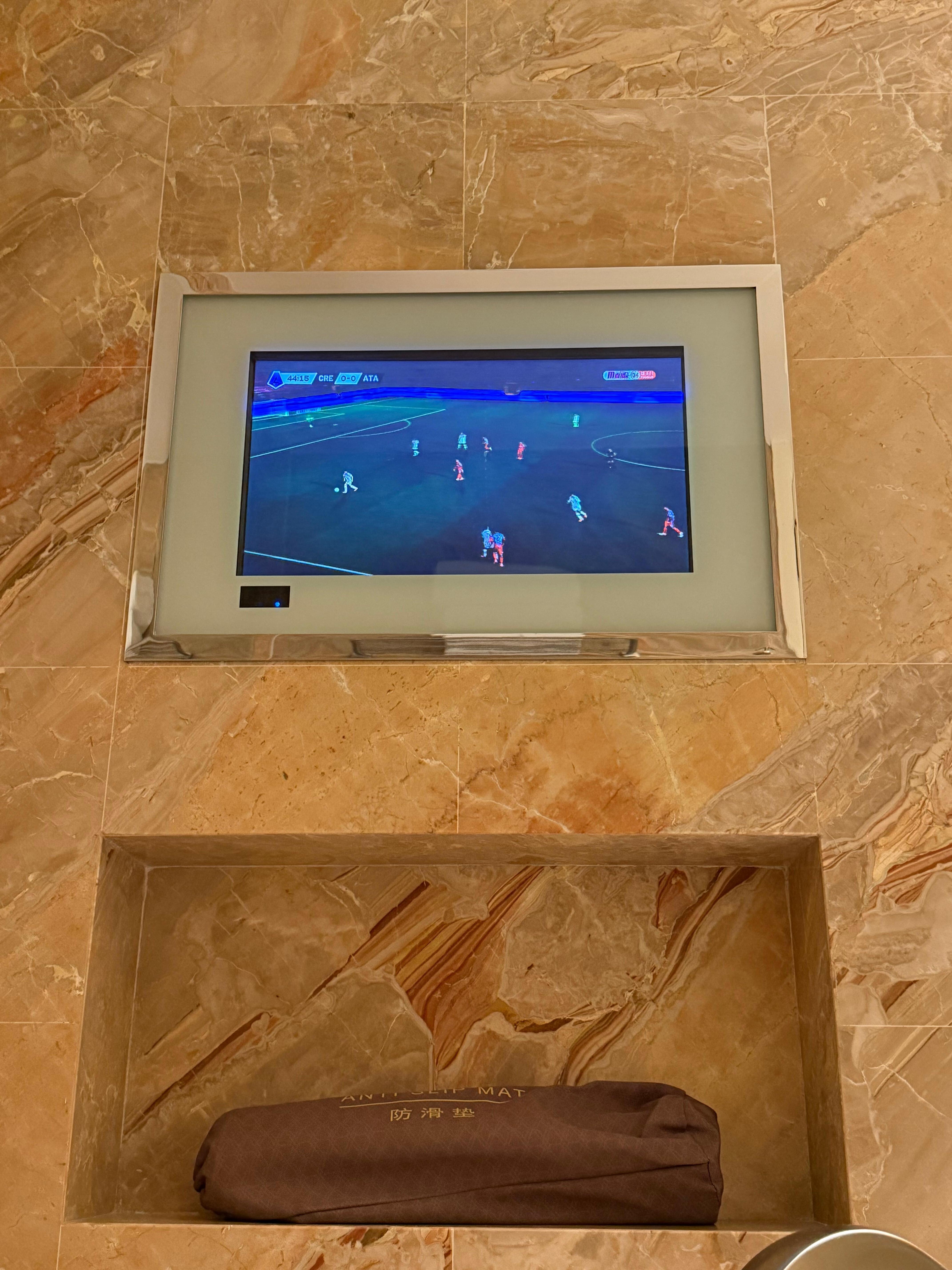 Nice tv in the bath 