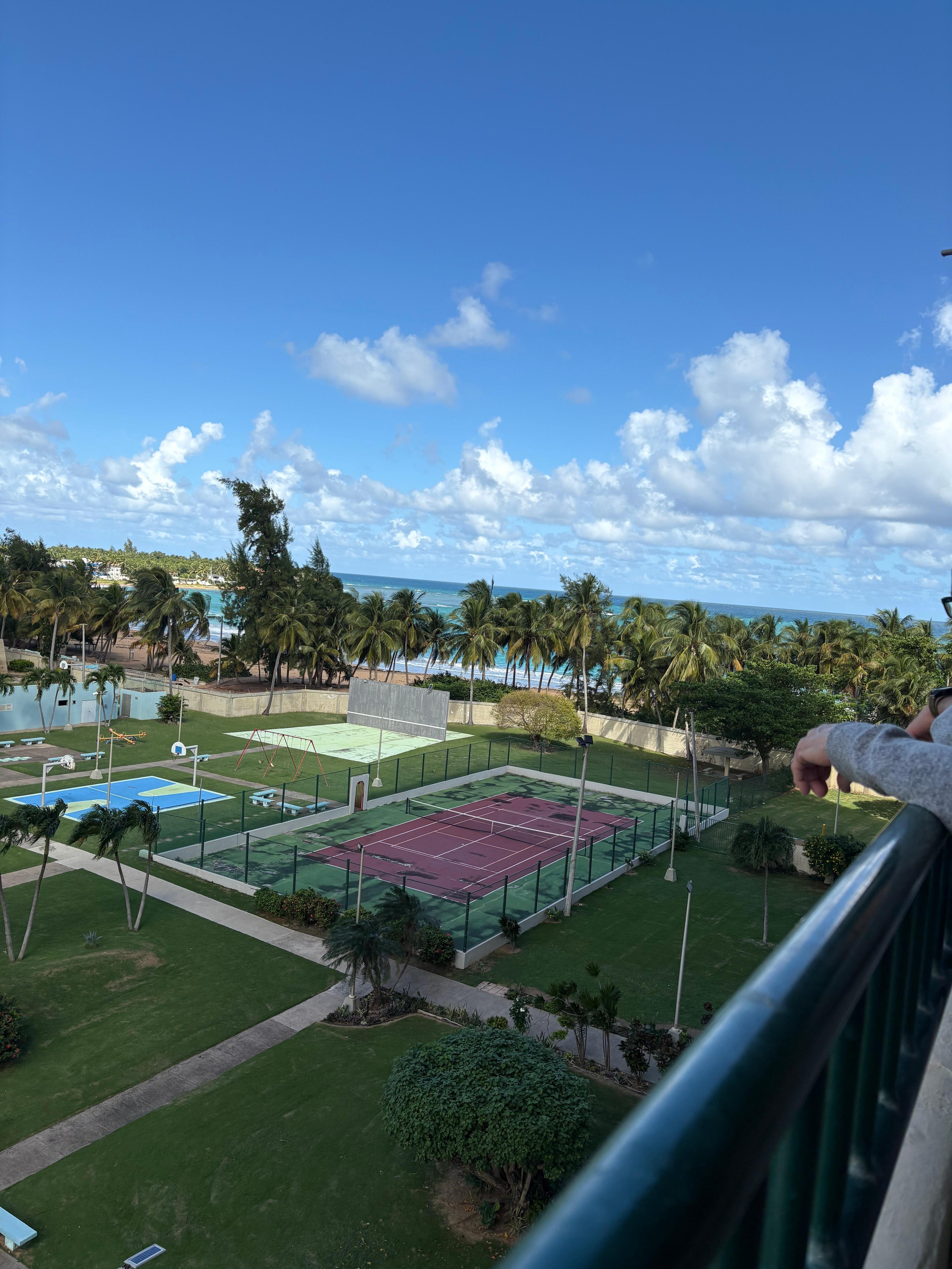 Amenities & Easy beach Access 