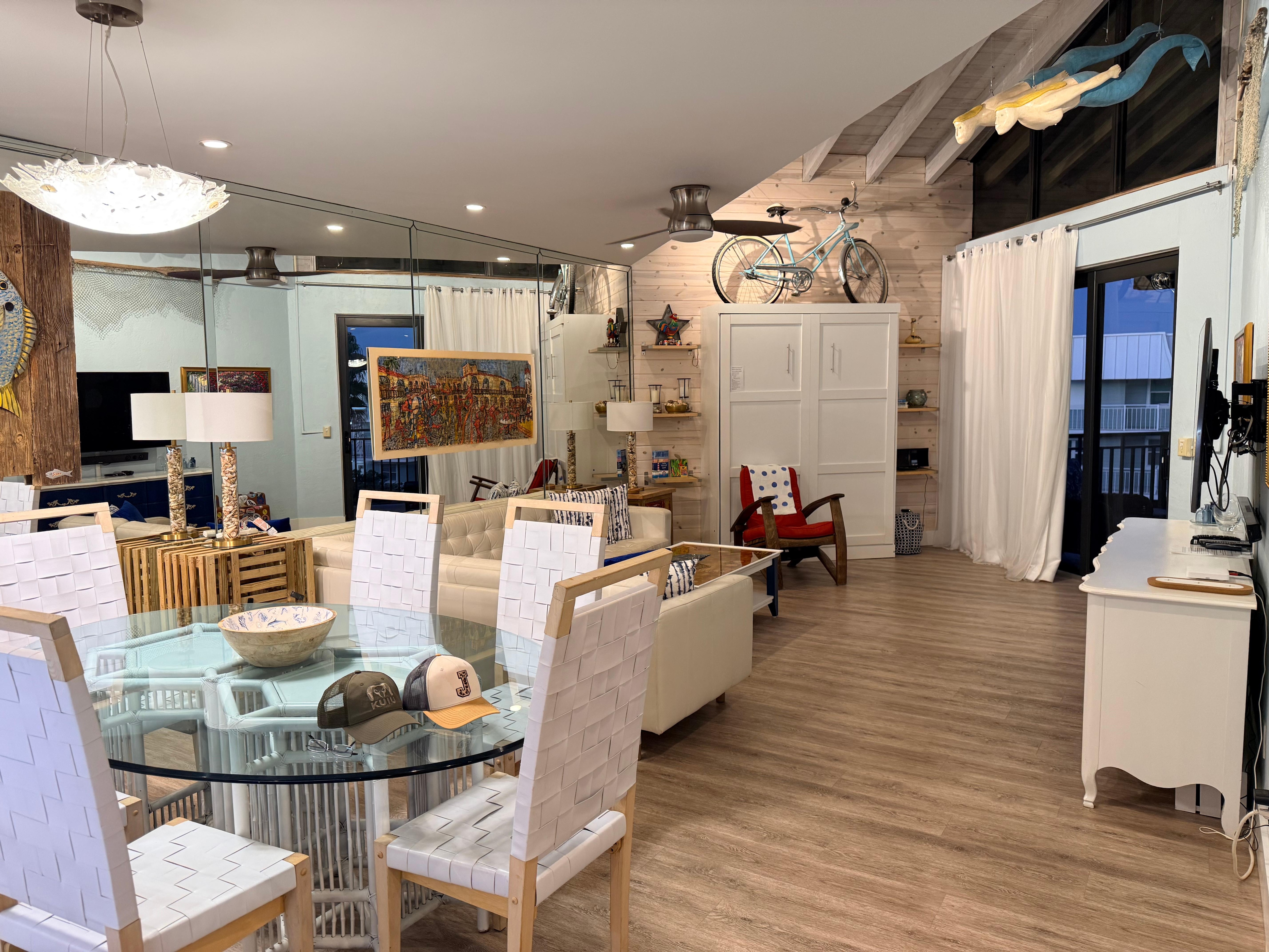 Beautiful large condo!