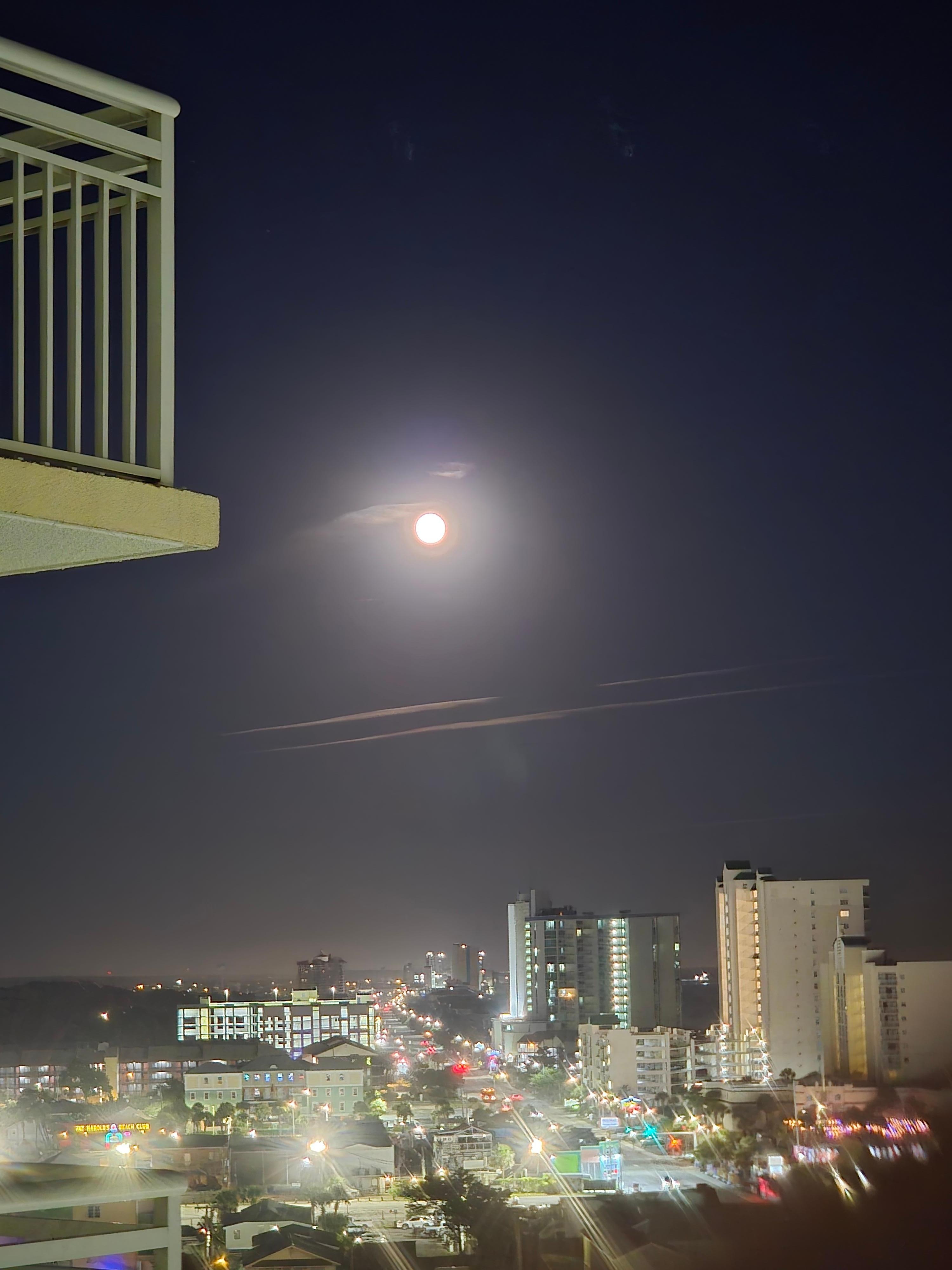 THIS was the Super Moon!