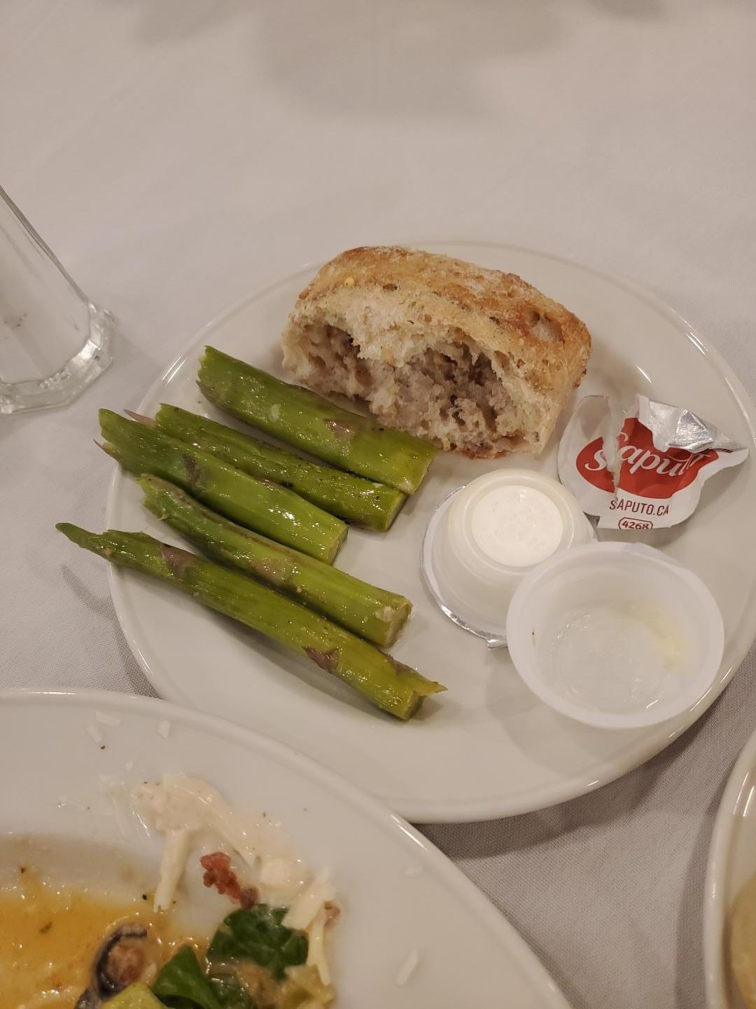 Bread stale (butter didn't make it much better), asparagus woody, must have been the Chefs day off.