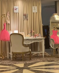 Decoração do hall na época do Festival de Dança ❤️