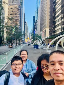 5 minutes walk to Manhattan