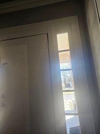 Door hinge broken. Door not sealed. Could not open the door
