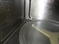 Micro ondes pas nettoyé