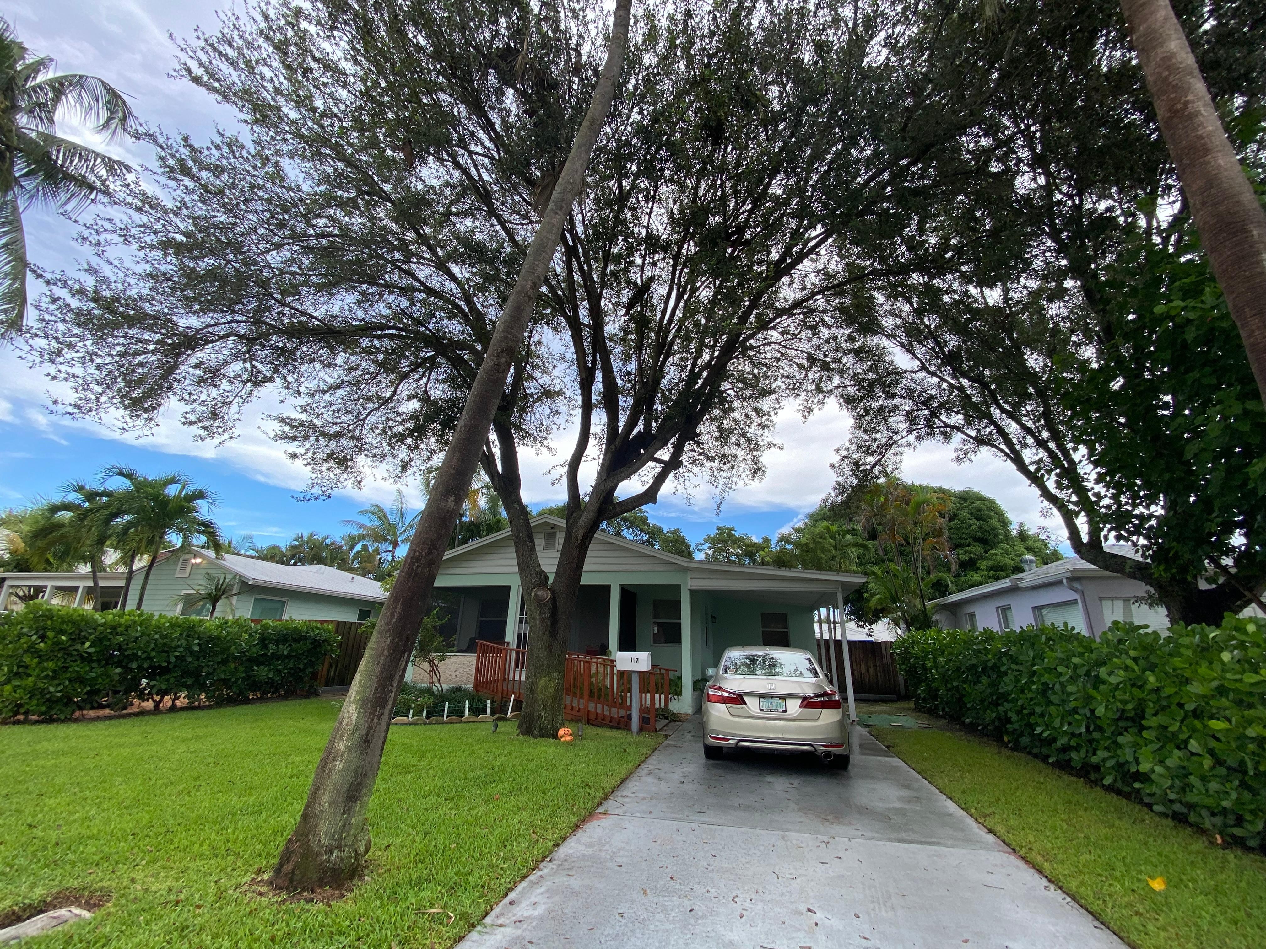 Lots of parking & privacy 